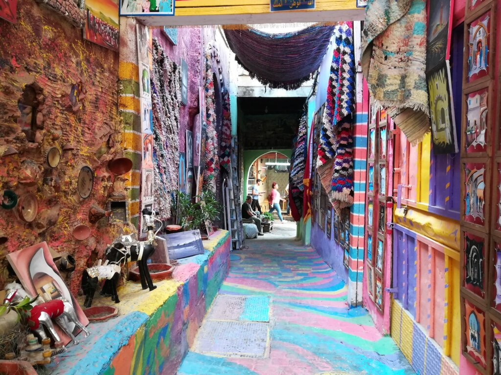Rainbow Street Art en Fez